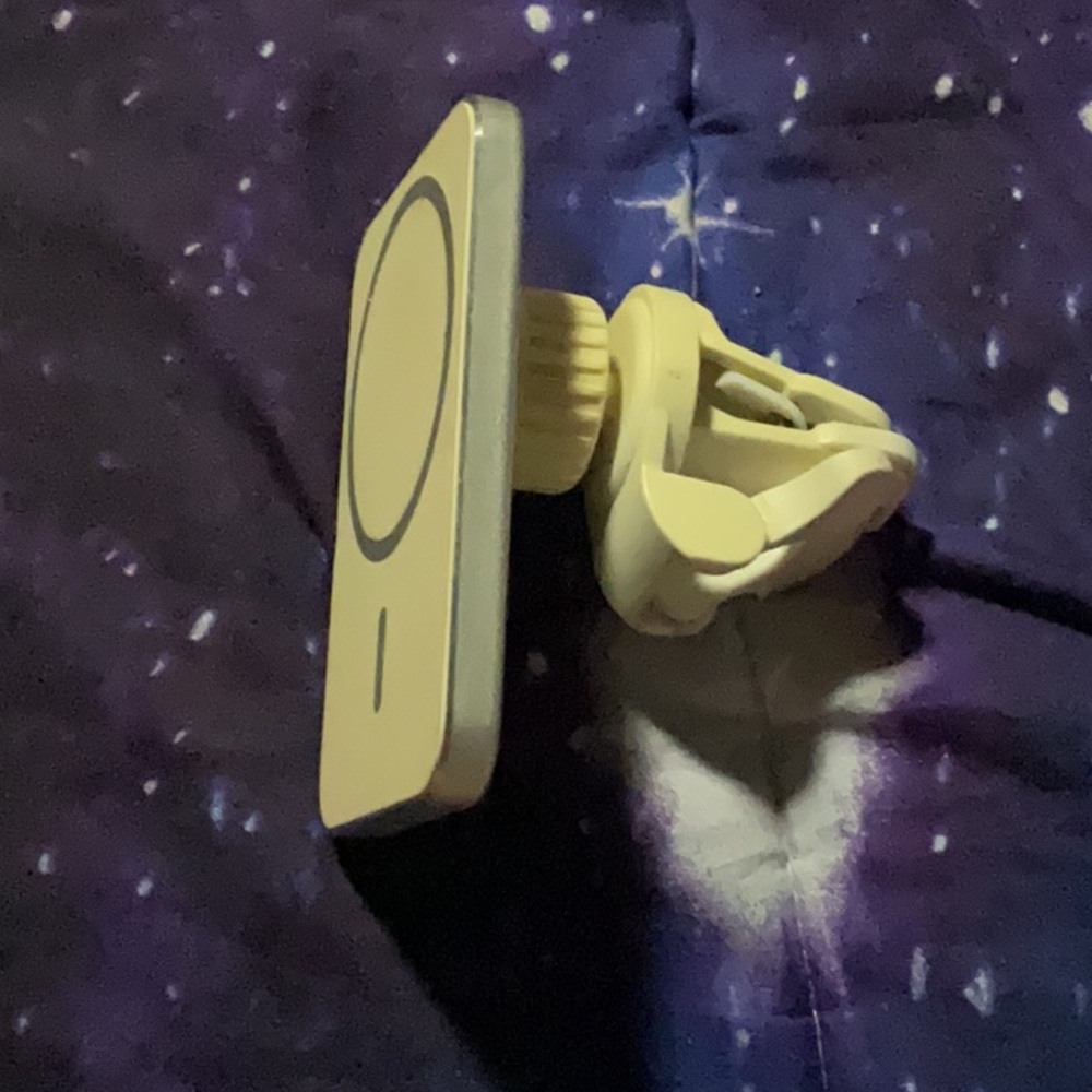 iphone magnetic holder for cars